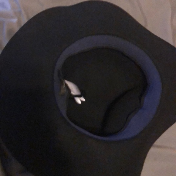 Suede Band Wool Floppy Hat